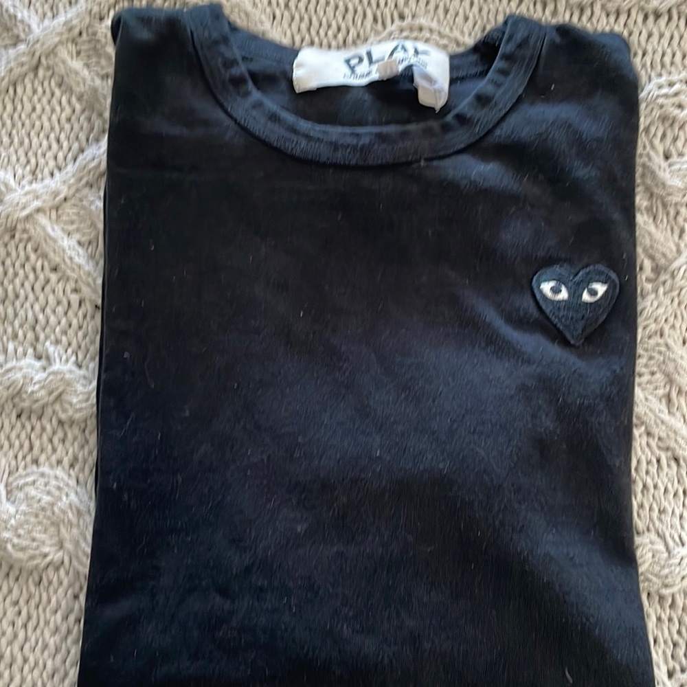 Good condition unisex runs small. Used gently